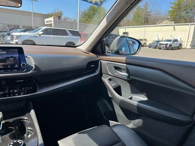 2022 Nissan Rogue AWD SV