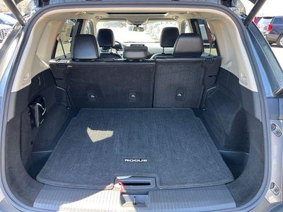 2022 Nissan Rogue AWD SV