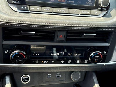 2023 Nissan Rogue AWD SV *Ltd Avail*