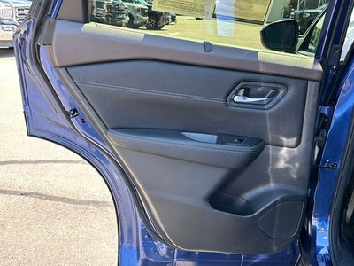 2023 Nissan Rogue AWD SV *Ltd Avail*