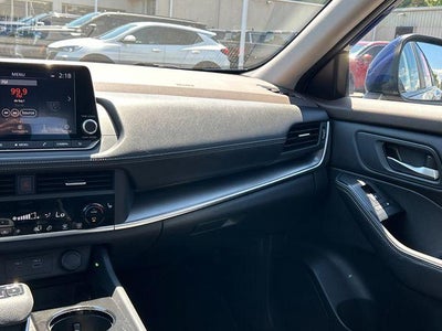 2023 Nissan Rogue AWD SV *Ltd Avail*