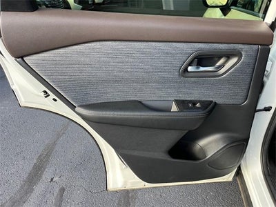 2023 Nissan Rogue AWD SV