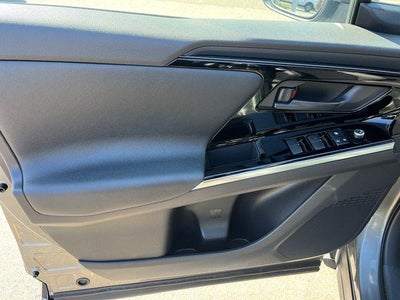 2023 Toyota bZ4X Limited AWD (Natl)