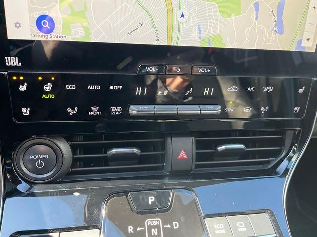 2023 Toyota bZ4X Limited AWD (Natl)