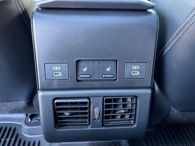 2023 Toyota bZ4X Limited AWD (Natl)