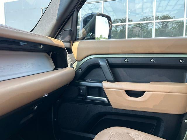2025 Land Rover Defender 110 P300 S