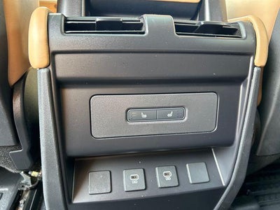 2025 Land Rover Defender 110 P300 S