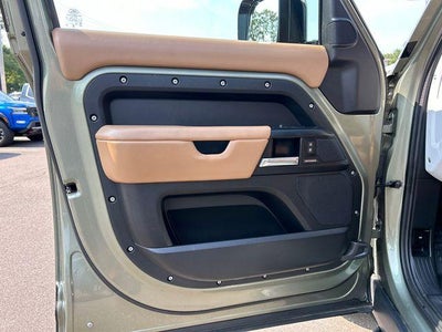 2025 Land Rover Defender 110 P300 S