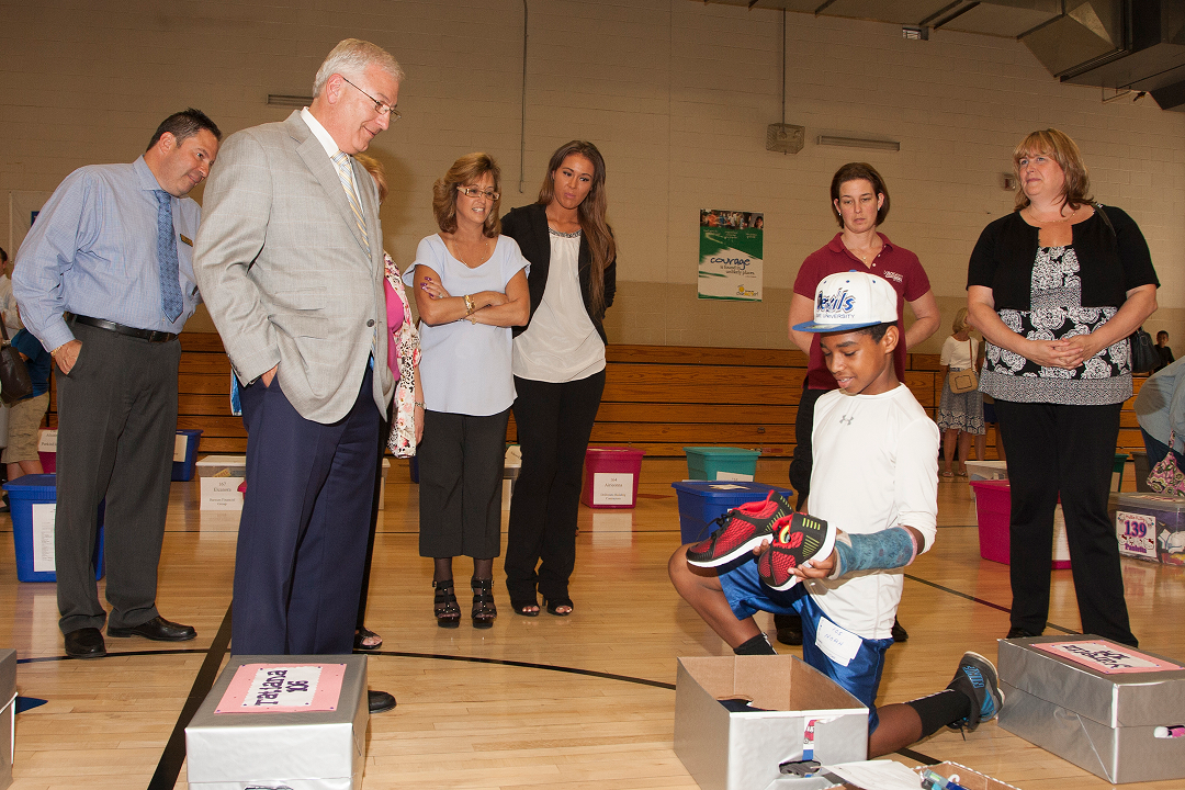 Derby, Seymour and Shelton Schools Kickoff Valley United Way’s Community Campaign!